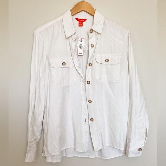 White Light Weight Bottom Up Shirt - Picture 1 of 3